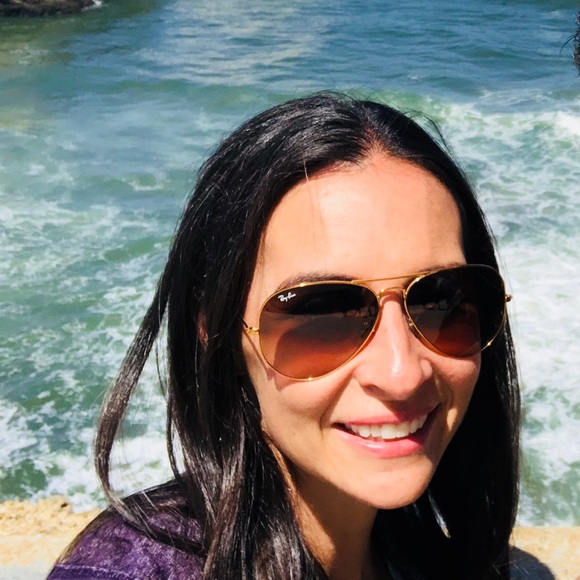 Meet your Posher, Talya - Picture 1 of 1